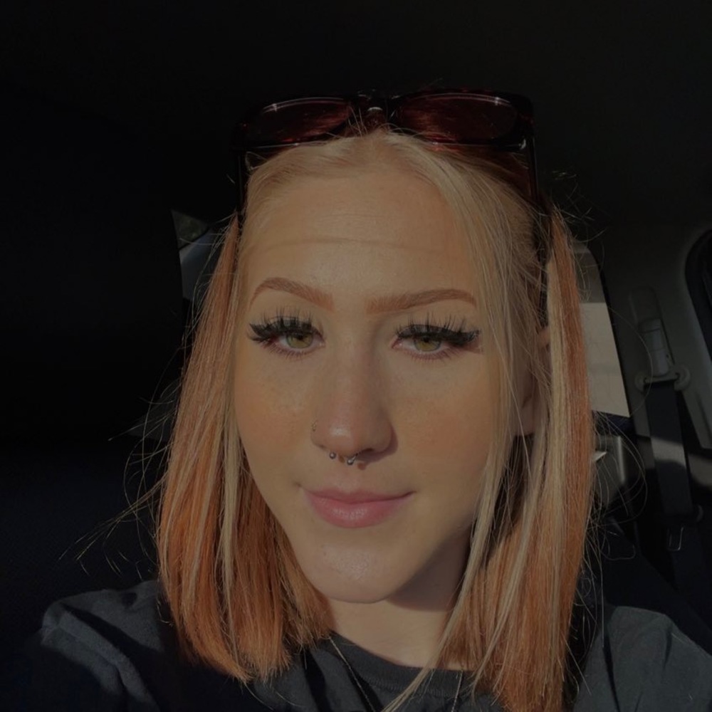 Meet your Posher, Claire